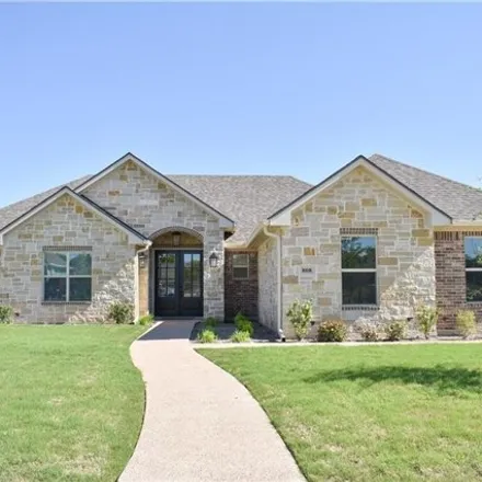 Buy this 4 bed house on Forward Pass Drive in Hewitt, McLennan County