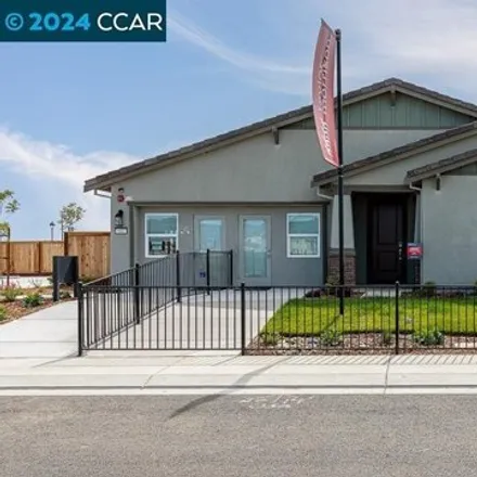 Buy this 4 bed house on Sorter Drive in Vacaville, CA 95625