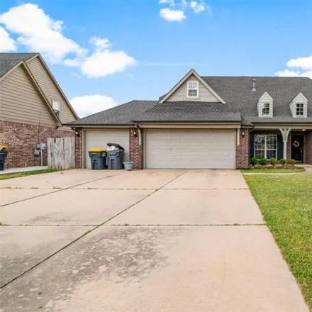 Buy this 6 bed house on 11780 South Vine Place in Jenks, OK 74037