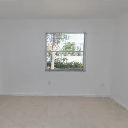 Image 6 - 2401 Van Buren Street, Hollywood, FL 33020, USA - Apartment for rent