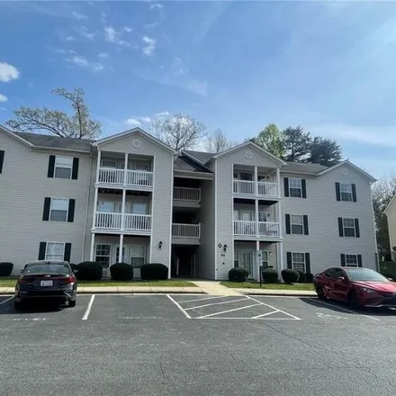 Buy this 2 bed condo on Hanahan Court in Greensboro, NC 27409