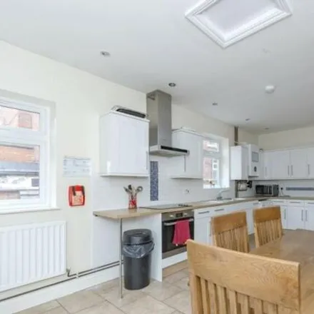 Image 5 - Lavender Road, Leicester, LE3 1AG, United Kingdom - Townhouse for rent