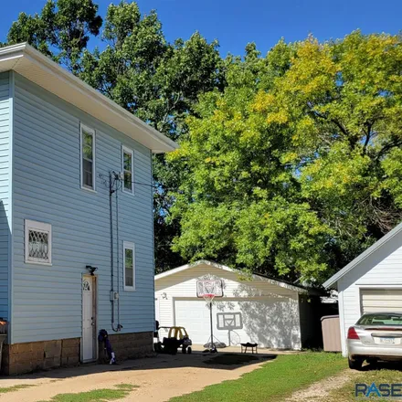 Buy this 3 bed house on 515 Main Street West in Pipestone, MN 56164
