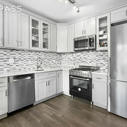 Rent this 2 bed apartment on 418 East 59th Street in New York, NY 10022