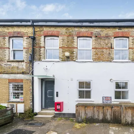 Image 8 - Millers Terrace, London, E8 2DP, United Kingdom - Apartment for sale