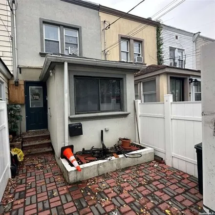 Image 2 - 153-15 118th Avenue, New York, NY 11434, USA - House for sale