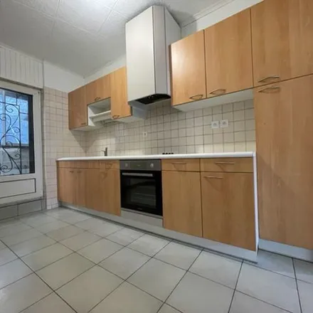 Image 2 - 60 Rue du Maréchal Foch, 57700 Hayange, France - Apartment for rent
