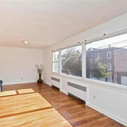 Image 9 - 40 63rd Street, West New York, NJ 07093, USA - House for sale