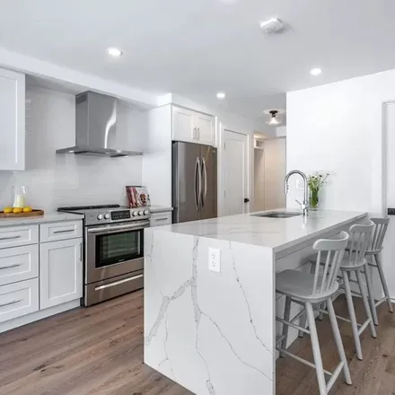 Image 5 - 123 Sewall Avenue, Brookline, MA 02446, USA - Apartment for rent