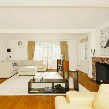 Image 2 - 18 Queen's Gate Terrace, London, SW7 5JE, United Kingdom - House for rent