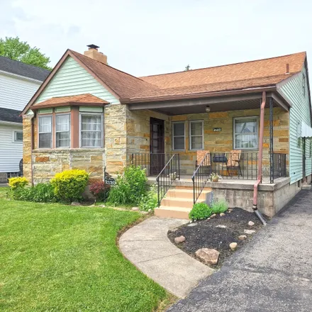 Buy this 2 bed house on 2120 Maiden Lane in Springfield, OH 45504