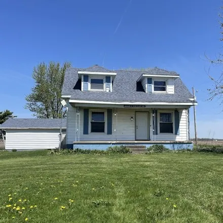 Buy this 3 bed house on County Road 1020 East in Vermilion County, IL 61817