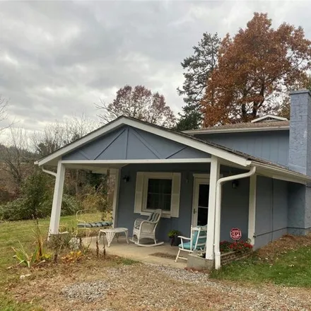 Image 3 - 8 Union Chapel Rd, Weaverville, North Carolina, 28787 - House for sale