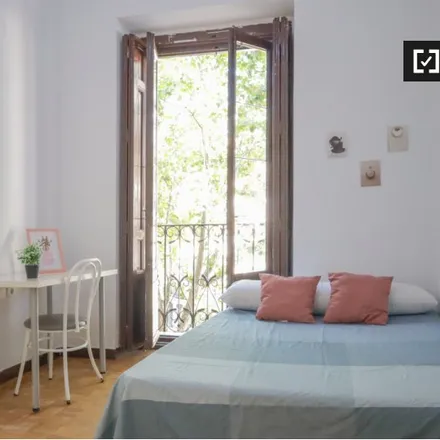 Rent this 5 bed room on Granel Madrid in Calle de Embajadores, 12