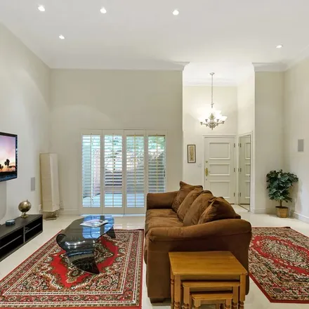 Image 7 - Sunset Marquis, 1200 Alta Loma Road, West Hollywood, CA 90069, USA - Townhouse for rent
