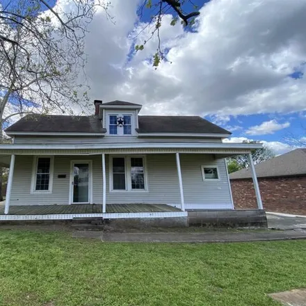 Buy this 3 bed house on 591 Saint Vincent Street in Morrilton, AR 72110
