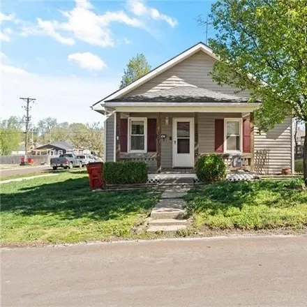 Buy this 1 bed house on 764 South 21st Street in Lexington, Lafayette County