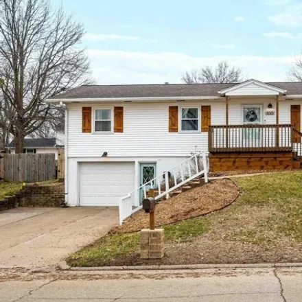 Buy this 4 bed house on 880 Wier Street in Muscatine, IA 52761
