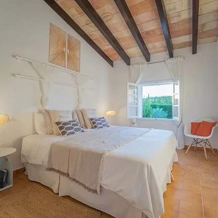 Rent this 4 bed house on Carrer de Pollença in 07011 Palma, Spain