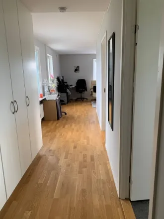 Rent this 2 bed apartment on Kvartsekelsgatan 1 in 415 09 Gothenburg, Sweden