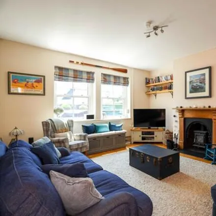 Image 2 - Castlewood Cottages, Highwalls Road, Dinas Powys, CF64 4AN, United Kingdom - Duplex for sale