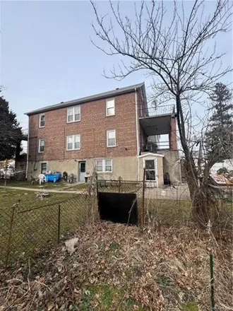 Image 4 - 100 Thurton Place, City of Yonkers, NY 10704, USA - House for sale