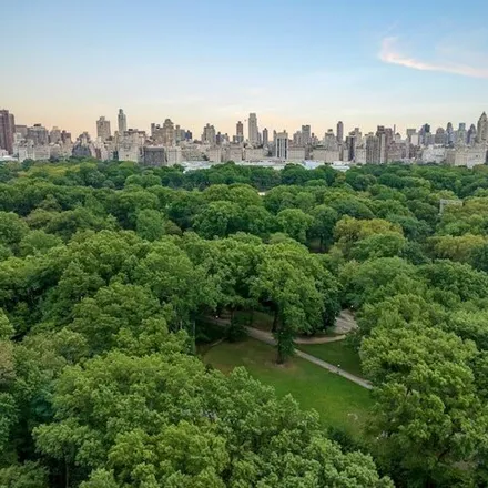 Image 2 - 211 Central Park West, New York, NY 10024, USA - Apartment for sale