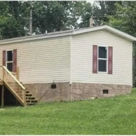 Buy this studio apartment on 183 Pleasant Dr in La Follette, Tennessee