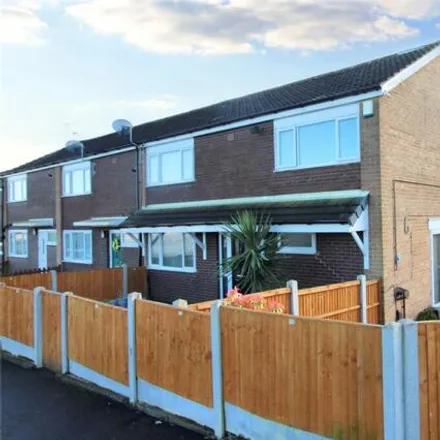 Buy this 4 bed townhouse on 39 Farndale Terrace in Scholes, LS14 5BQ