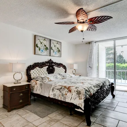 Image 6 - 3567 South Ocean Boulevard, South Palm Beach, Palm Beach County, FL 33480, USA - Apartment for rent