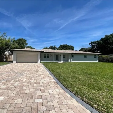 Rent this 4 bed house on Kindred Hospital - Central Tampa in 4801 North Howard Avenue, Zambito