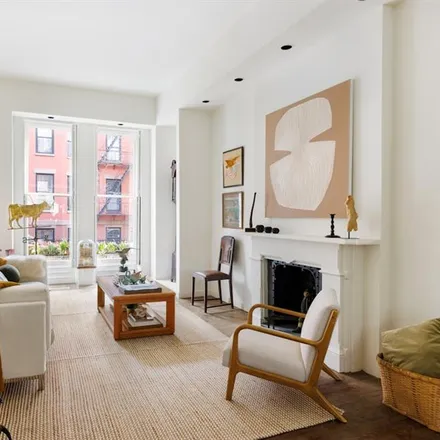 Buy this studio townhouse on 50 GARDEN PLACE in Brooklyn Heights