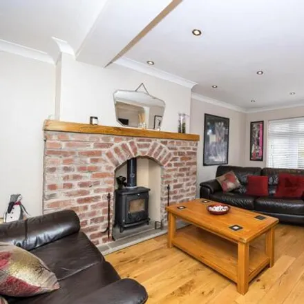 Image 3 - Fairview Avenue, Nottingham, Ng16 - House for sale