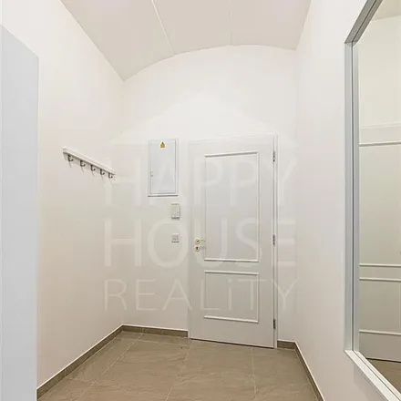 Image 4 - Varšavská 1041/26, 120 00 Prague, Czechia - Apartment for rent