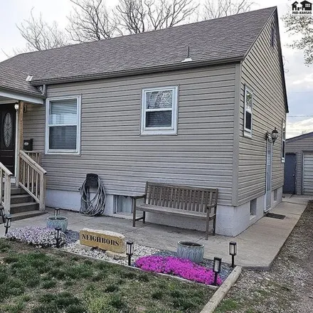 Buy this 3 bed house on 1010 South Walnut Street in McPherson, KS 67460