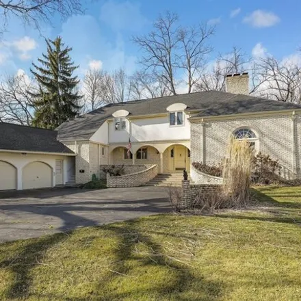 Buy this 5 bed house on 2616 Alliston Court in Upper Arlington, OH 43220