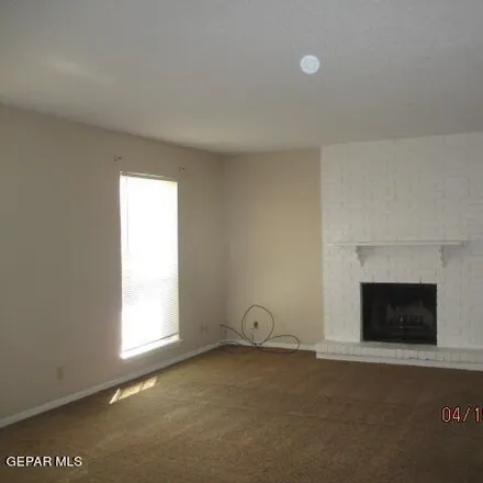 Image 3 - 211 Zenith Drive, El Paso, TX 79912, USA - House for rent
