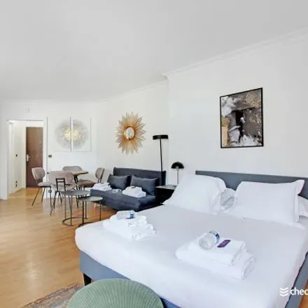 Rent this studio apartment on 6 Impasse du Donjon in 92500 Rueil-Malmaison, France