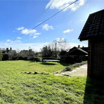 Image 3 - Mouse Lodge, School Road, Waldringfield, IP12 4QR, United Kingdom - House for sale