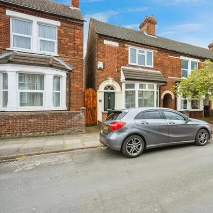 Buy this 3 bed house on The Kent Arms in 54 Salisbury Street, Bedford