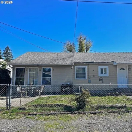 Buy this 3 bed house on 910 Southwest Swift Avenue in Mill City, Linn County