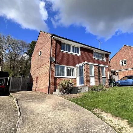 Rent this 2 bed duplex on Jackdaw Close in Great Burstead, CM11 2PH