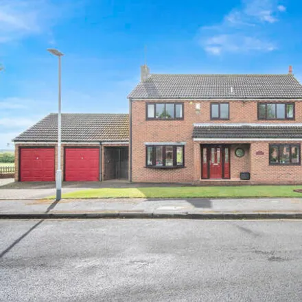 Buy this 4 bed house on Croft Way in Everton, DN10 5DL