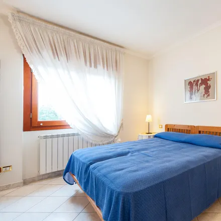 Rent this 2 bed room on Via Giuseppe Gregoraci in 123, 00173 Rome RM
