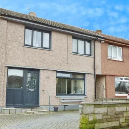 Buy this 3 bed house on Warout Stadium in Warout Brae, Glenrothes