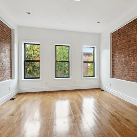 Image 5 - 319 West 137th Street, New York, NY 10030, USA - Townhouse for sale