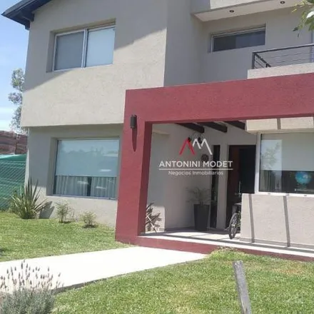 Buy this 4 bed house on Avenida Parque in Partido del Pilar, 1627 Zelaya