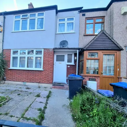 Rent this 3 bed house on Abbotts Road in London, CR4 1JY