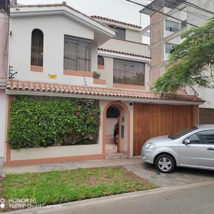 Image 2 - Guadalajara, Ate, Lima Metropolitan Area 15012, Peru - House for sale