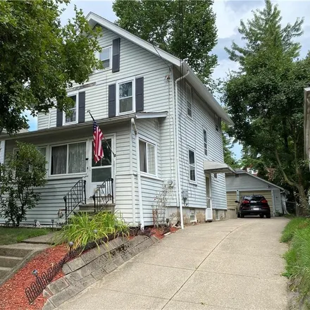 Buy this 4 bed house on 1085 Dietz Avenue in Akron, OH 44301